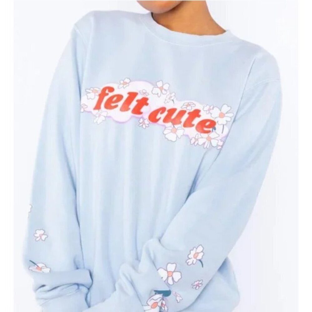 NEW By Samii Ryan Blue FELT CUTE Crewneck Sweatshirt Women’s Size Small